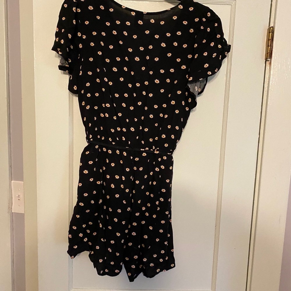 Daisy Romper - Picture 2 of 4